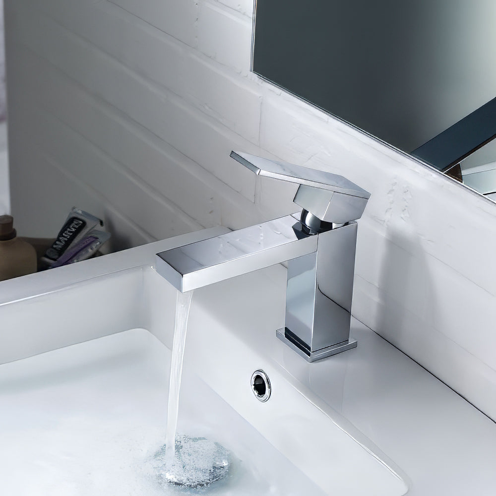 Serie 160™ - Single Hole Bathroom Faucet
