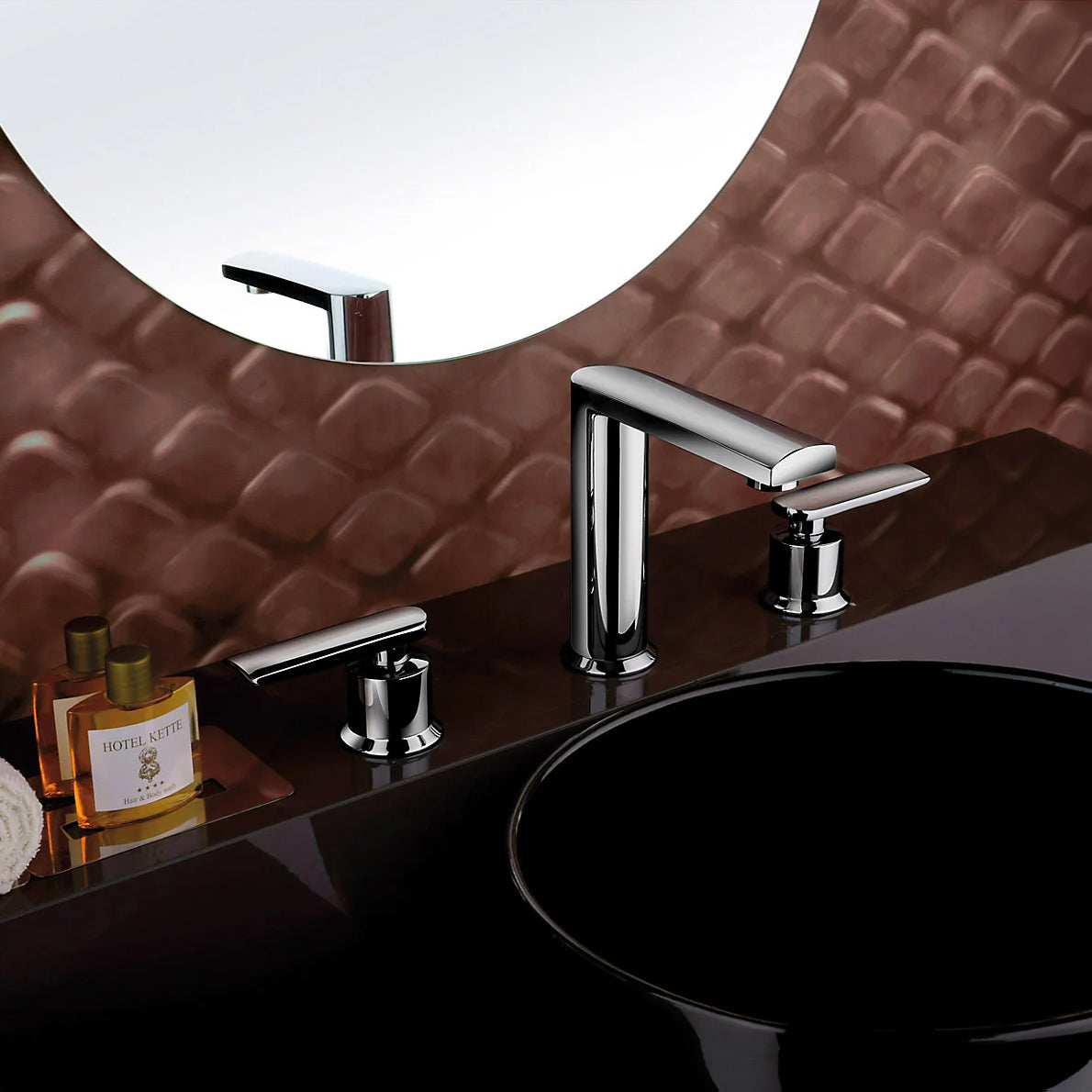 Vitrina - Two Handle 8" Widespread Bathroom Sink Faucet