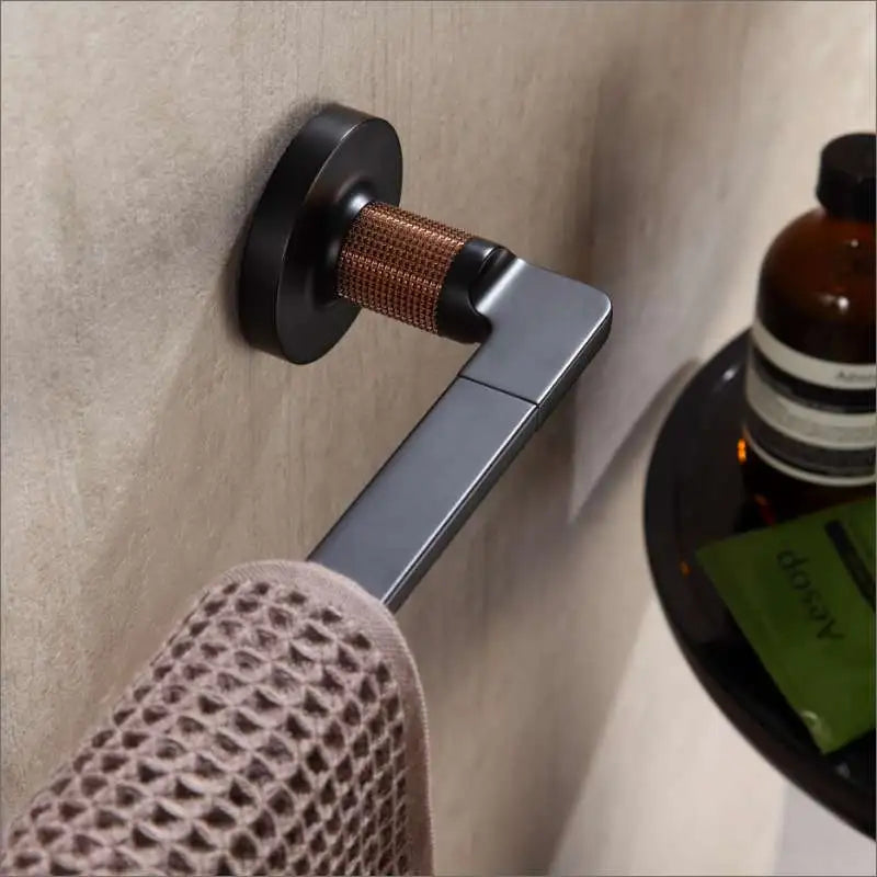Blaze 18″ Towel Bar
