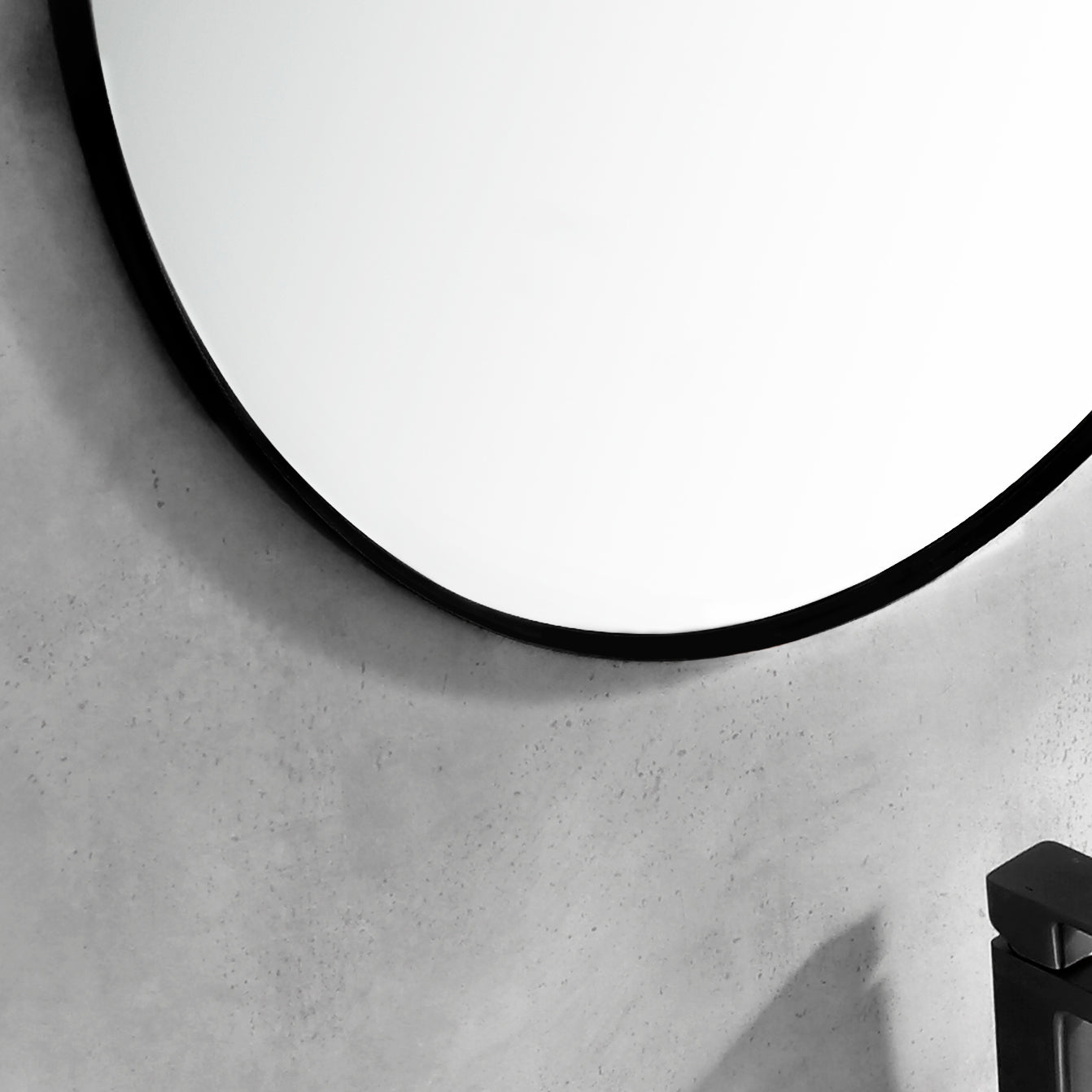 Round Soho Framed Mirror 30"