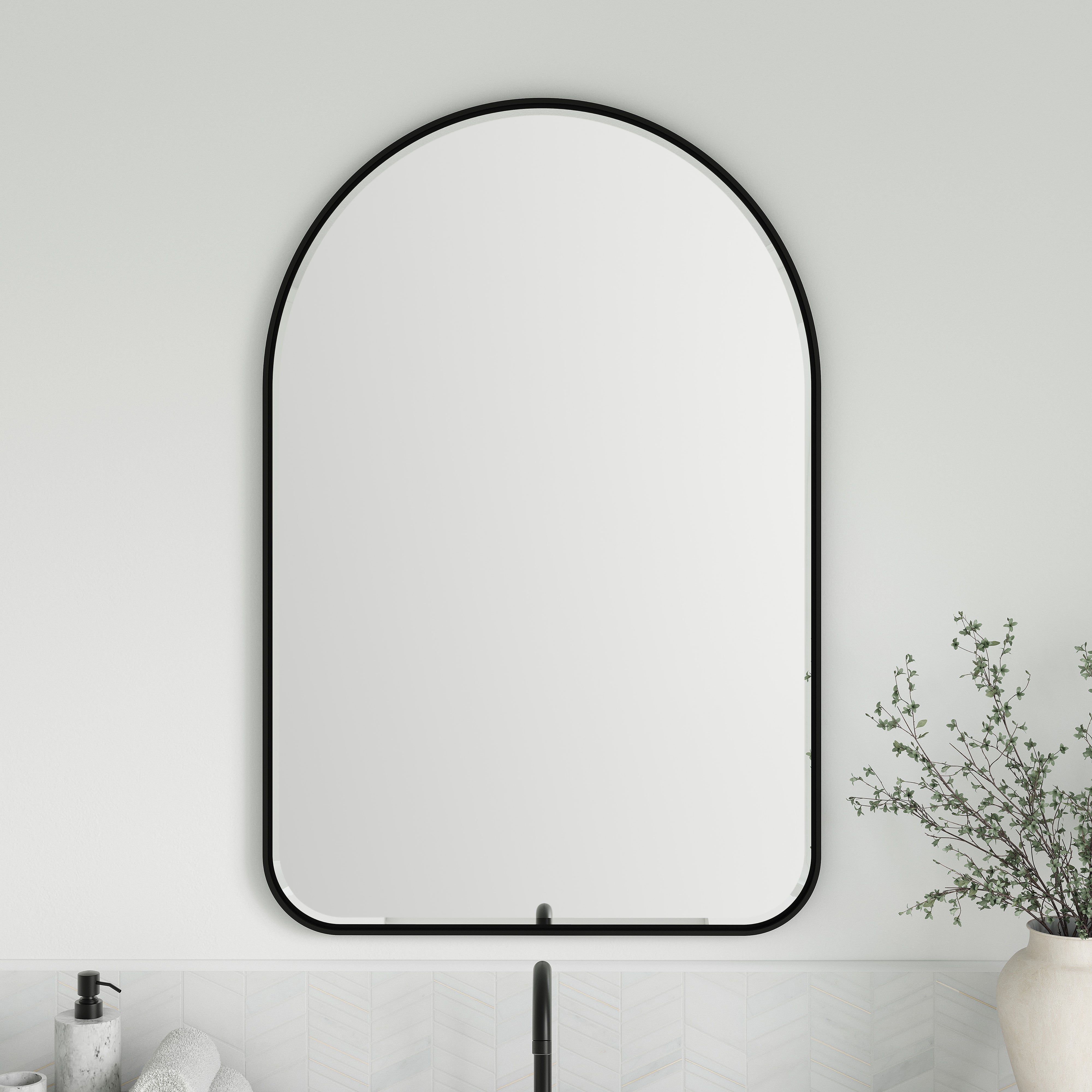 Rohe 24" Arched Mirror